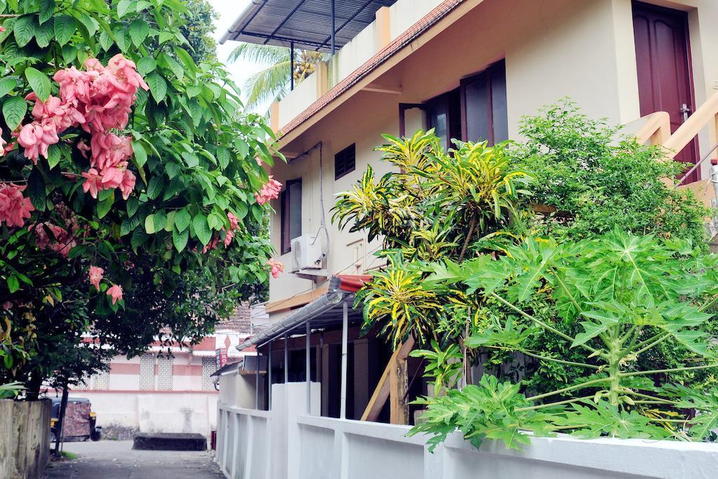 Das Residency Bed & Breakfast Kochi Екстериор снимка
